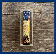 Load image into Gallery viewer, Patriotic Label Cast
